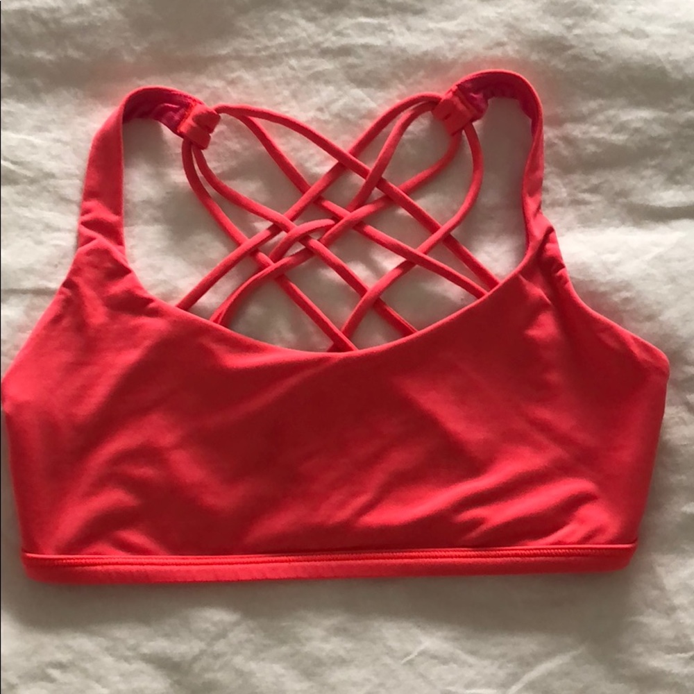 Lululemon free to be wild bra, size 6